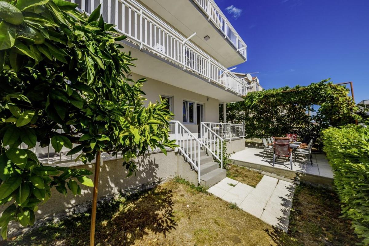 Ani In Trogir * Mittel-Dalmatien Hotel Seget Donji Exterior photo