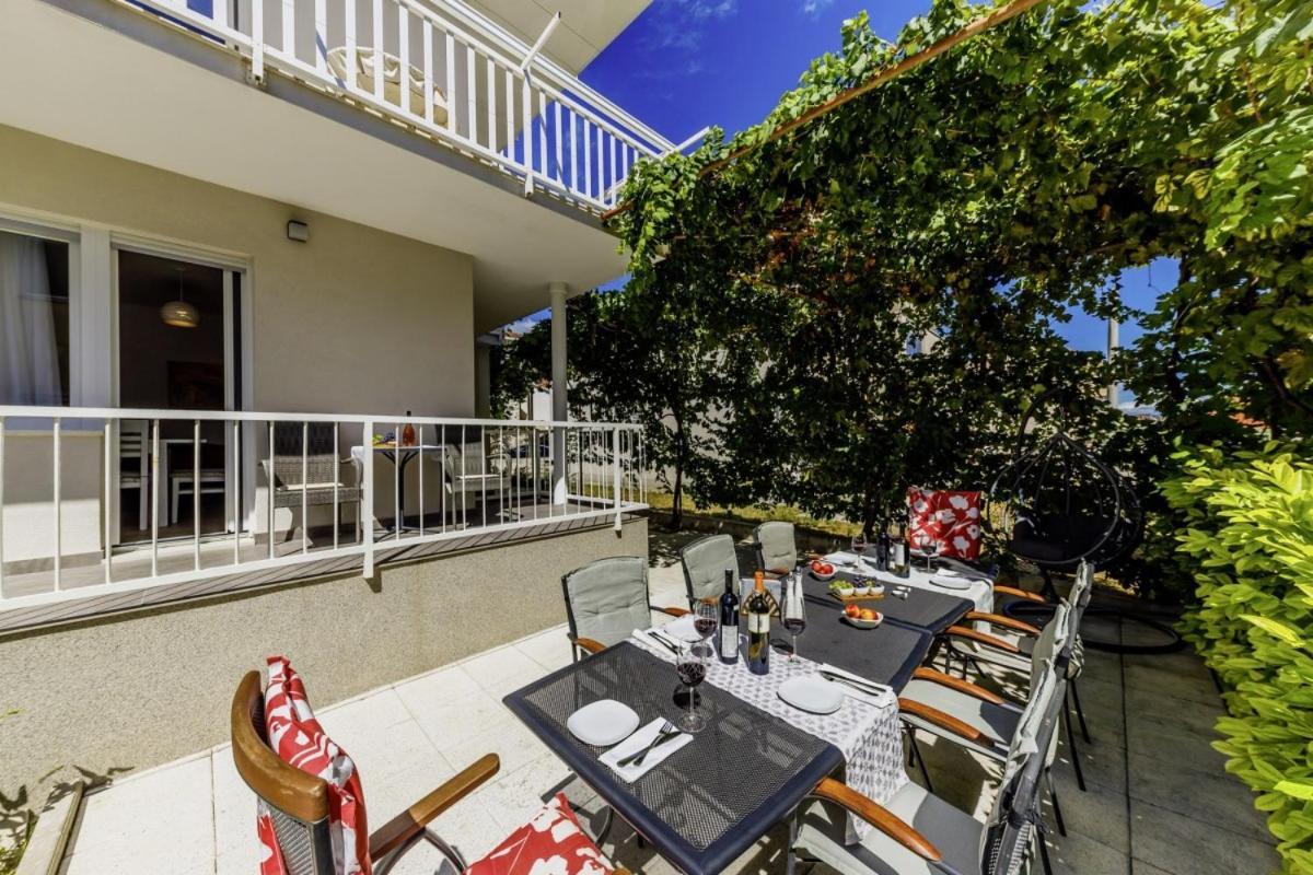 Ani In Trogir * Mittel-Dalmatien Hotel Seget Donji Exterior photo