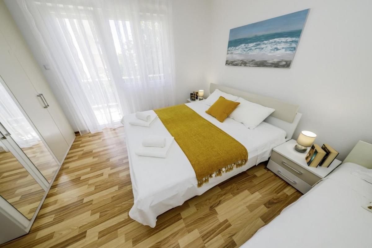 Ani In Trogir * Mittel-Dalmatien Hotel Seget Donji Exterior photo