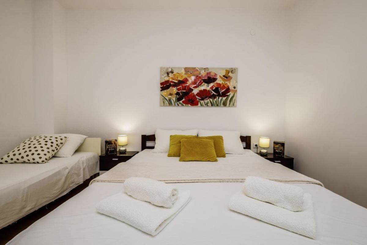 Ani In Trogir * Mittel-Dalmatien Hotel Seget Donji Exterior photo