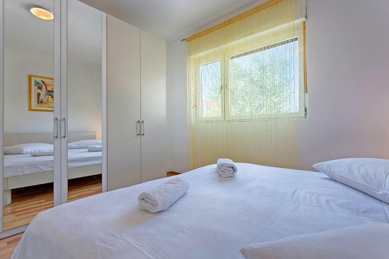Ani In Trogir * Mittel-Dalmatien Hotel Seget Donji Exterior photo